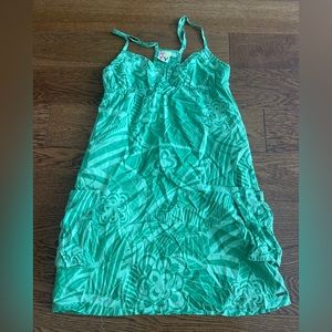 Green summer dress with pockets